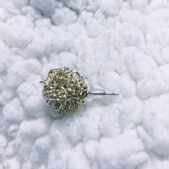 Silver tone Tangled Yarn Ball Stud Earrings - Picture 5 of 7